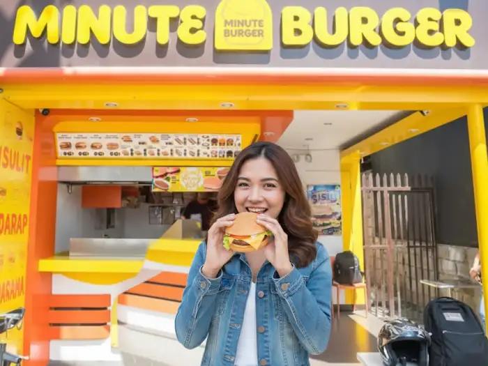 minute burger franchise booth Minute Burger food kiosk franchise in the Philippines with griddles and signage
