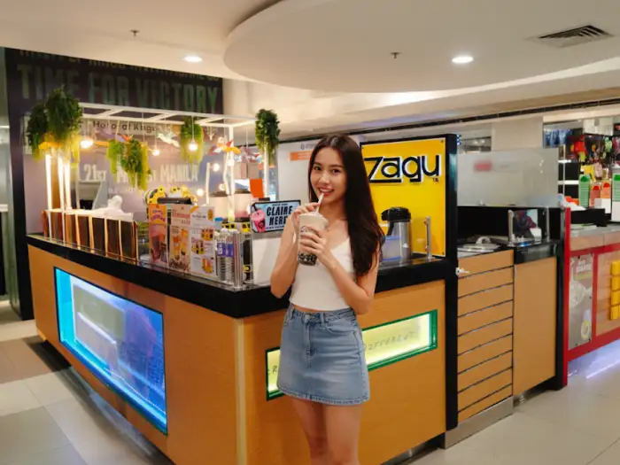 zagu franchise booth Zagu pearl shakes franchise booth serving fruit and milk tea drinks